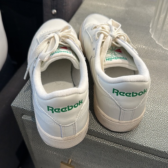 Reebok sneakers - Picture 2 of 3